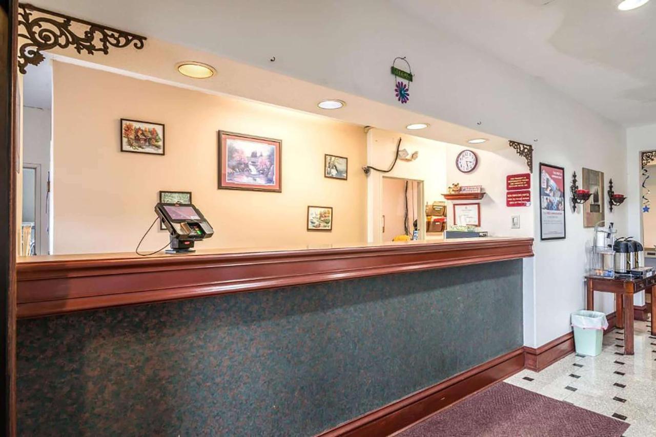 Days Inn By Wyndham Kentland Εξωτερικό φωτογραφία